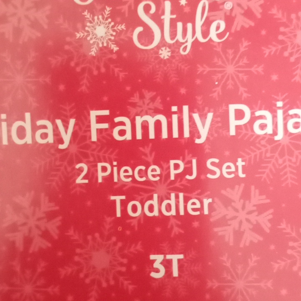⛄️ Holiday PJs - Picture 10 of 15